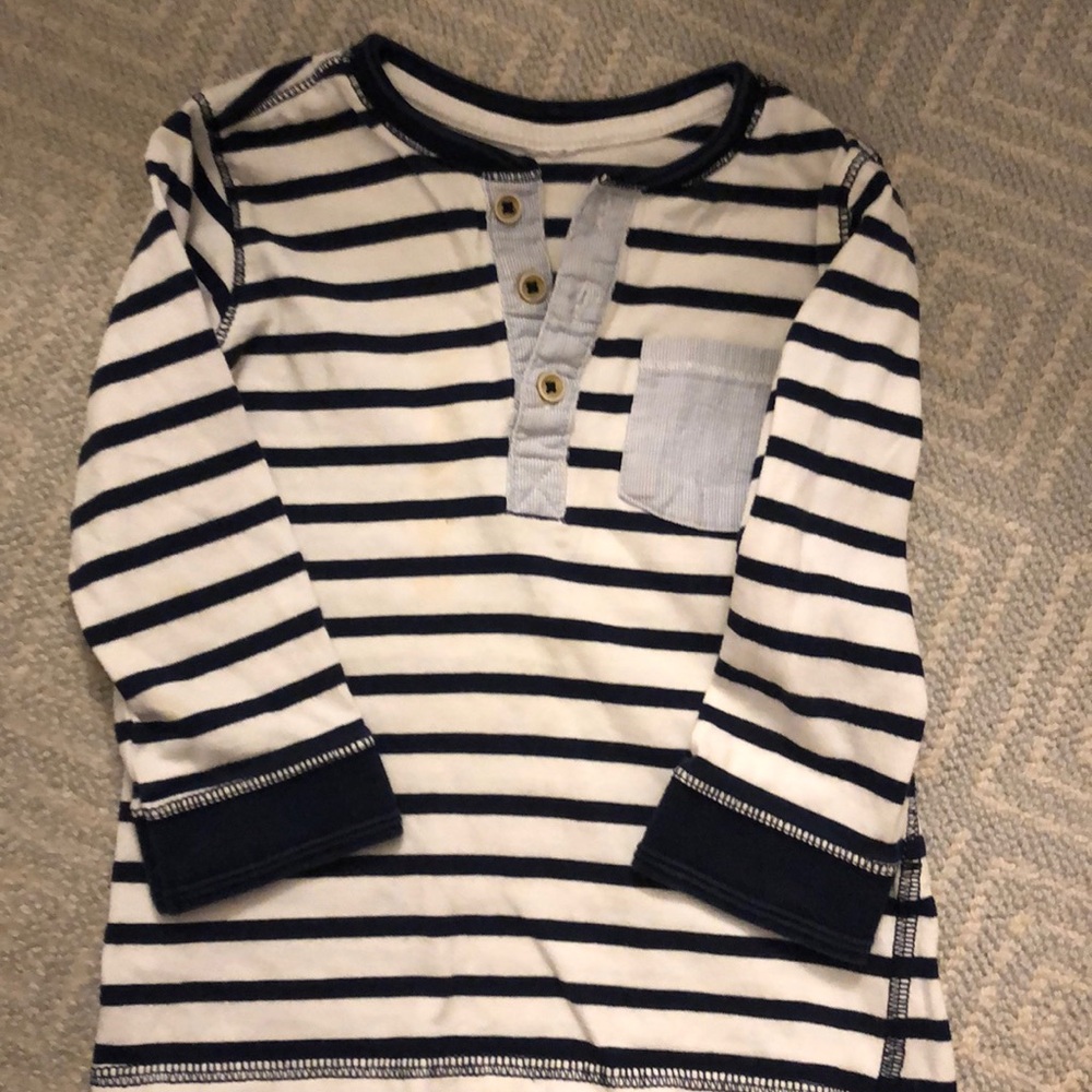 Super cute long sleeve crew neck boys Henley 2T